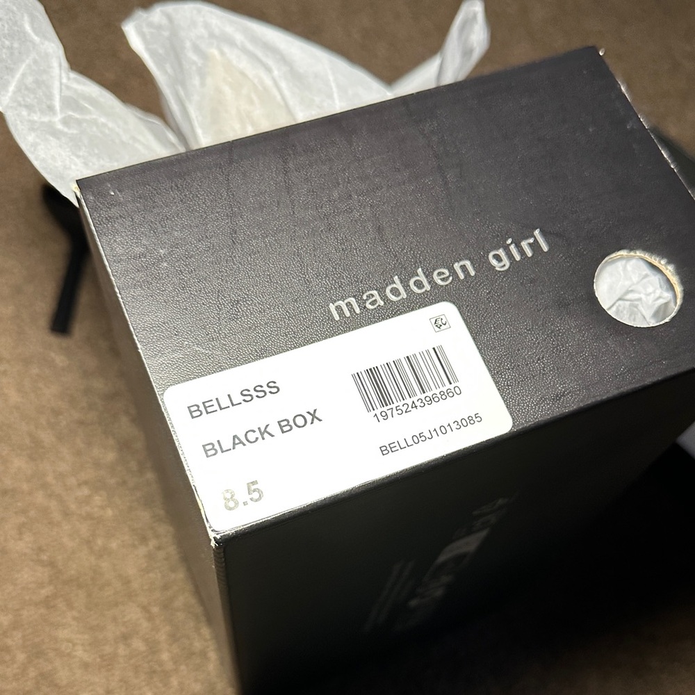 Madden Girl Black Patent Pointed Toe Mule Heels - Picture 5 of 6